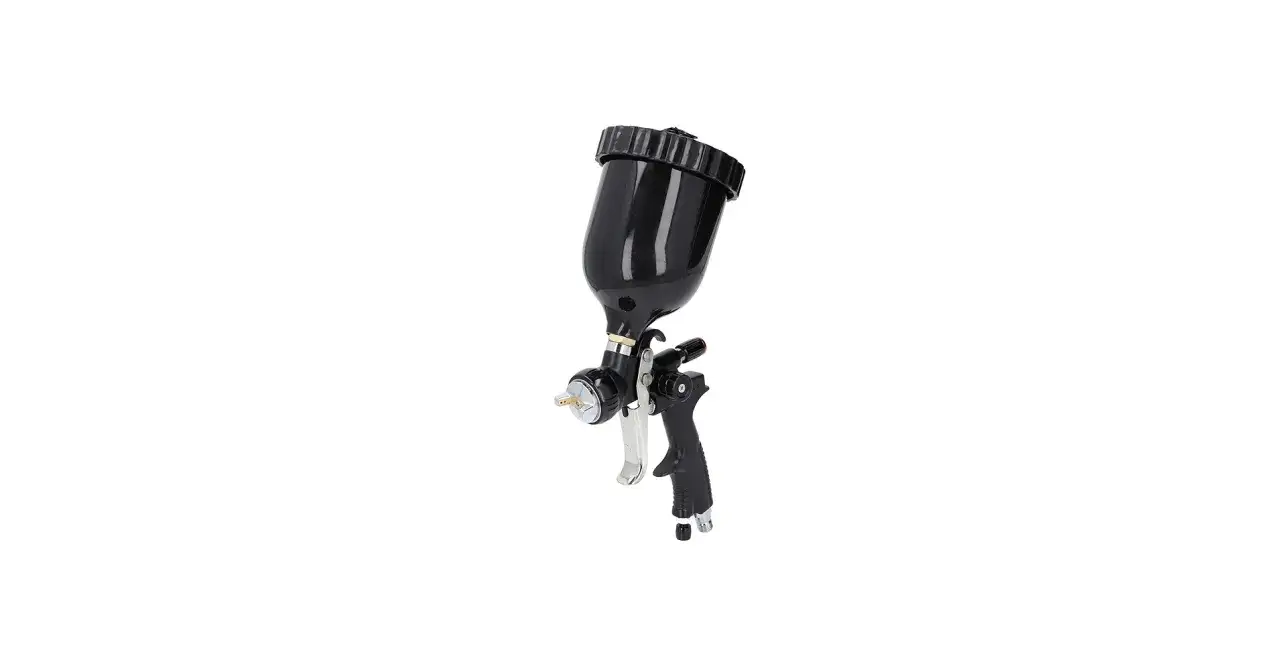 Pistola a spruzzo nera, ideale per capire che ugello usare per verniciare auto e ottenere finiture professionali.