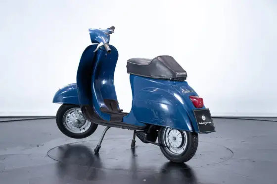 Verniciare la Vespa senza smontarla - preparazione e costi